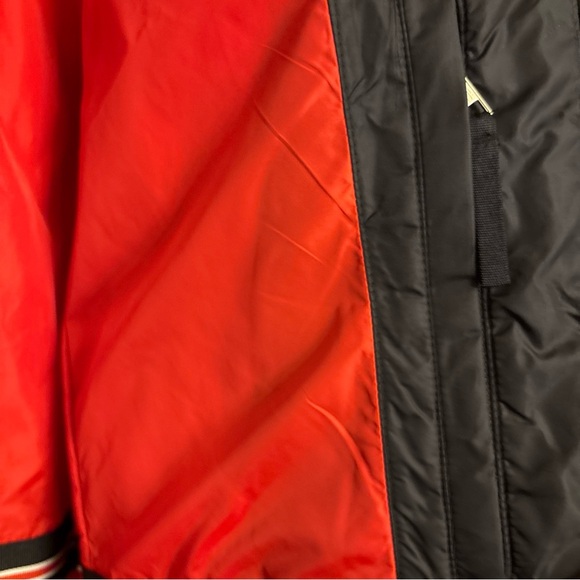Gap Black Puffer Coat with Red Lining - Picture 5 of 10